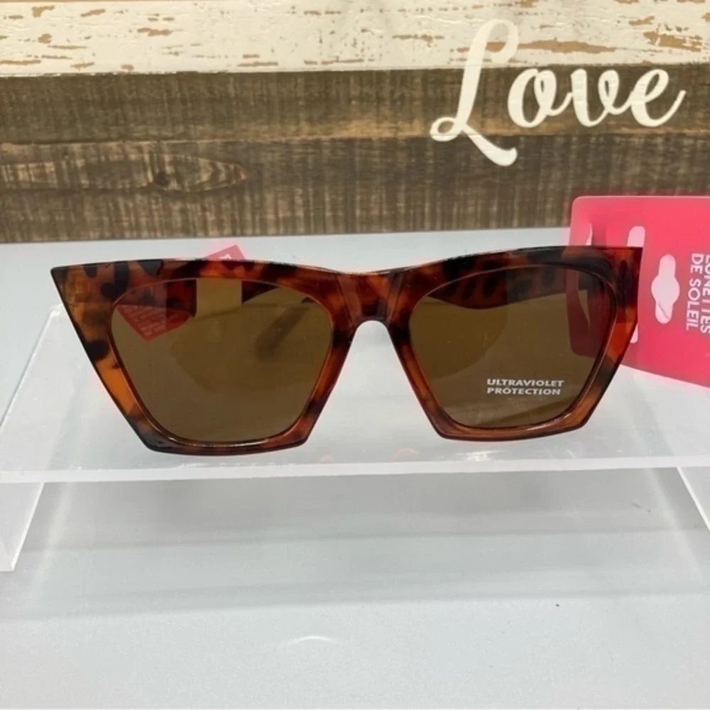 💋NWT Oversized Tortoise brown Cat eye sunglasses sunshades